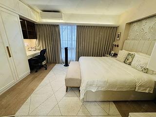 Pok Fu Lam - Aqua 33 05