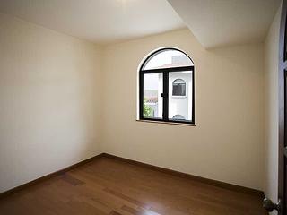 Chung Hom Kok - Casa Del Sol 16