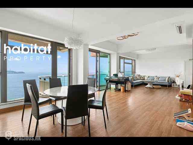 Pok Fu Lam - Villas Sorrento 01