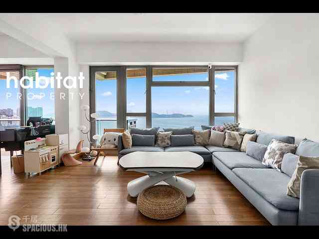 Pok Fu Lam - Villas Sorrento 05