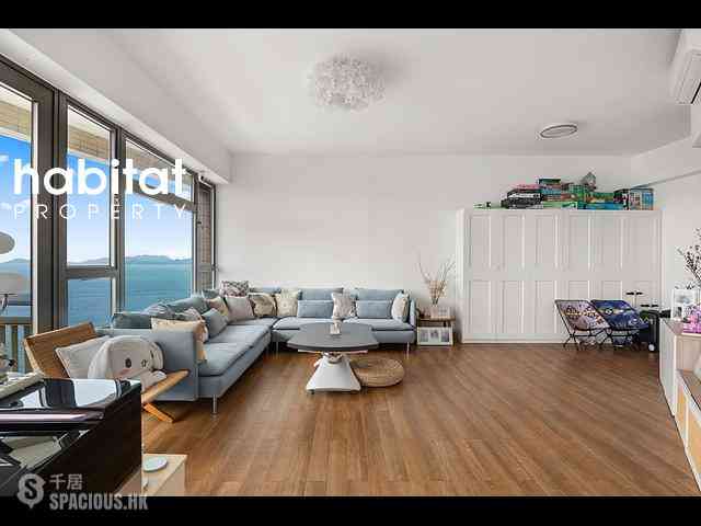 Pok Fu Lam - Villas Sorrento 06