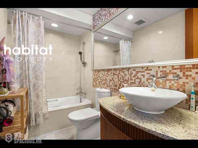 Pok Fu Lam - Villas Sorrento 11