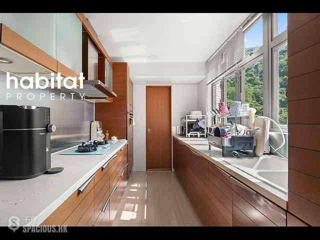 Pok Fu Lam - Villas Sorrento 15