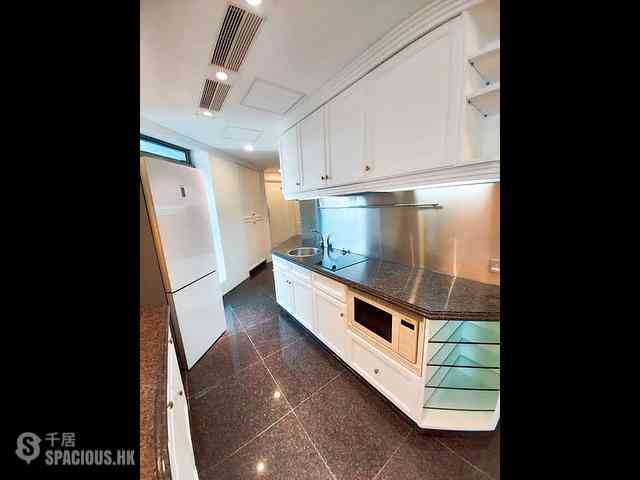 Mid Levels Central - Regence Royale Tower 2 05
