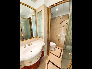 Mid Levels Central - Regence Royale Tower 2 13
