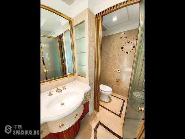 Mid Levels Central - Regence Royale Tower 2 13