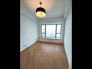 Mid Levels Central - Regence Royale Tower 2 17