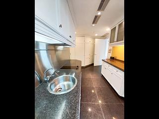 Mid Levels Central - Regence Royale Tower 2 06