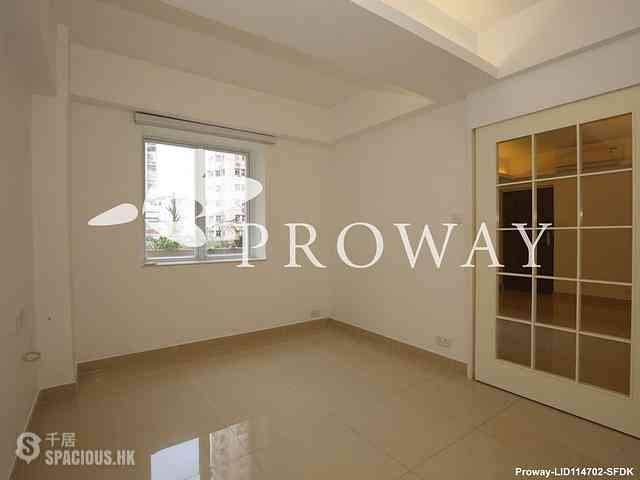 Kennedy Town - Shun Hing Building 06