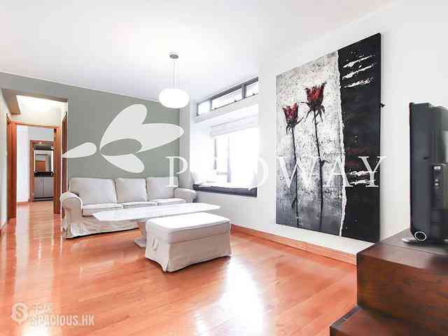 Central - Hollywood Terrace 01