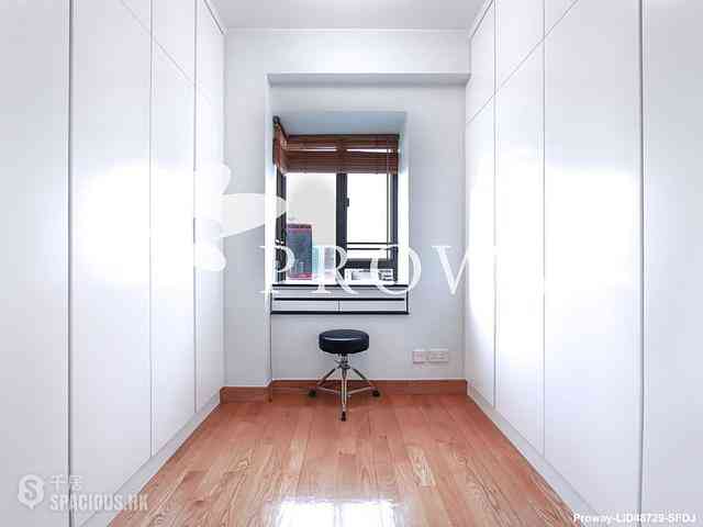 Central - Hollywood Terrace 07