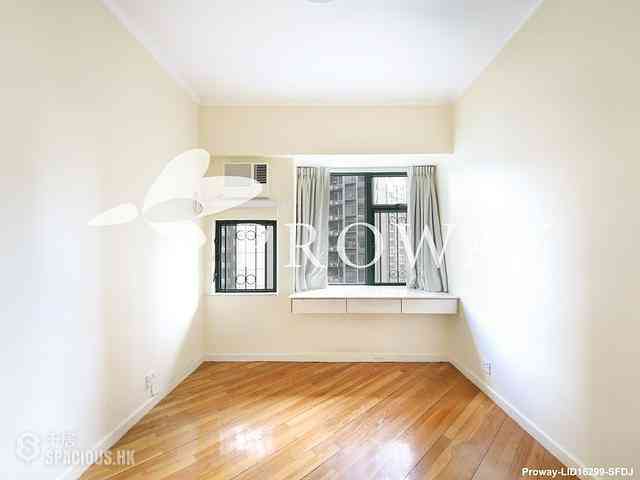 Mid Levels Central - Robinson Place Block 2 08