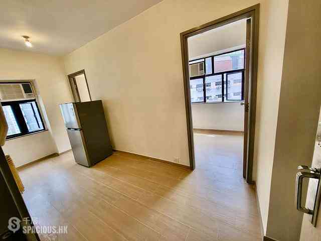 Sai Ying Pun - Rich Court 02