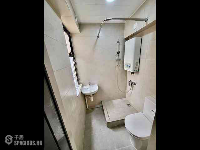 Sai Ying Pun - Rich Court 07