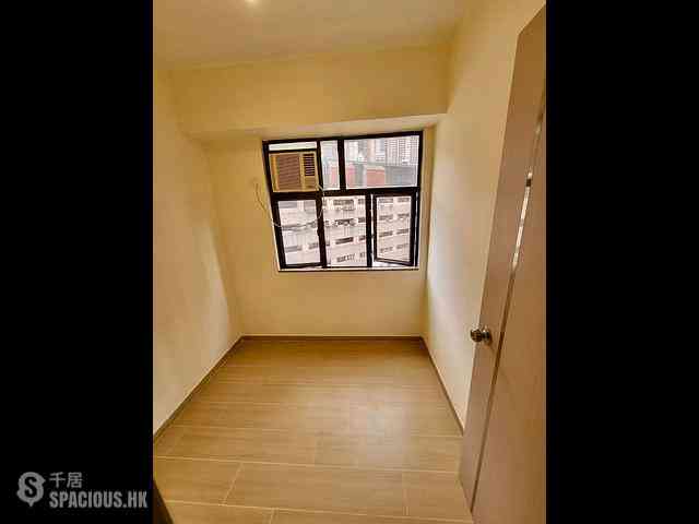 Sai Ying Pun - Rich Court 06