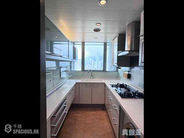 West Kowloon - The Harbourside Block 1 07
