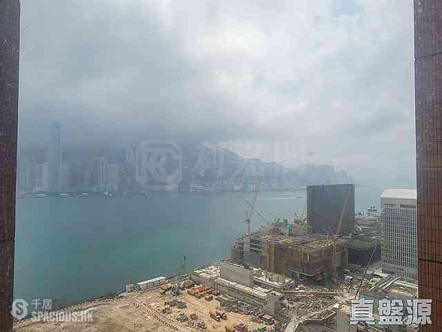 West Kowloon - The Arch Sun Tower (Block 1A) 01