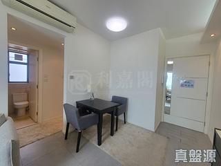 West Kowloon - The Arch Sun Tower (Block 1A) 03