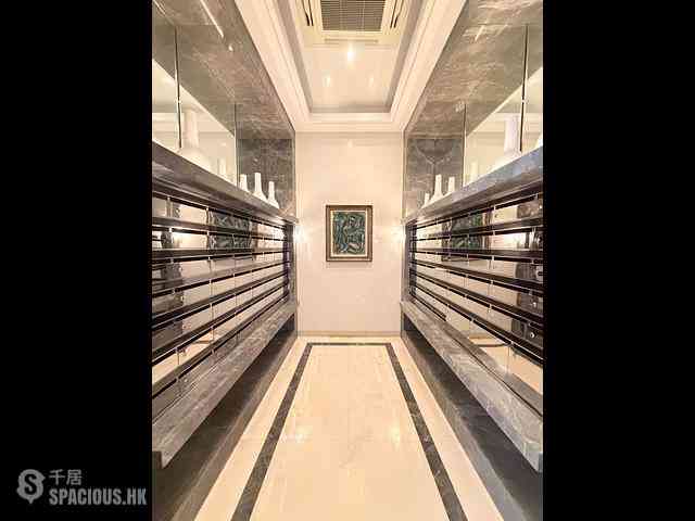 Tai Hang - The Warren 11