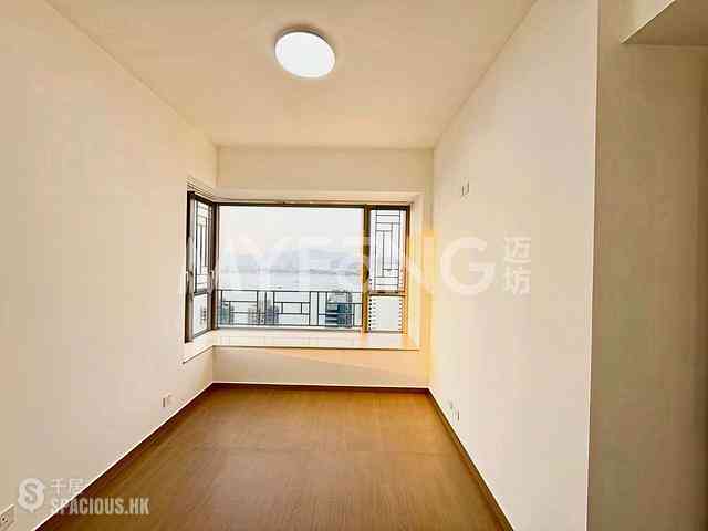 Sai Ying Pun - Island Crest 05