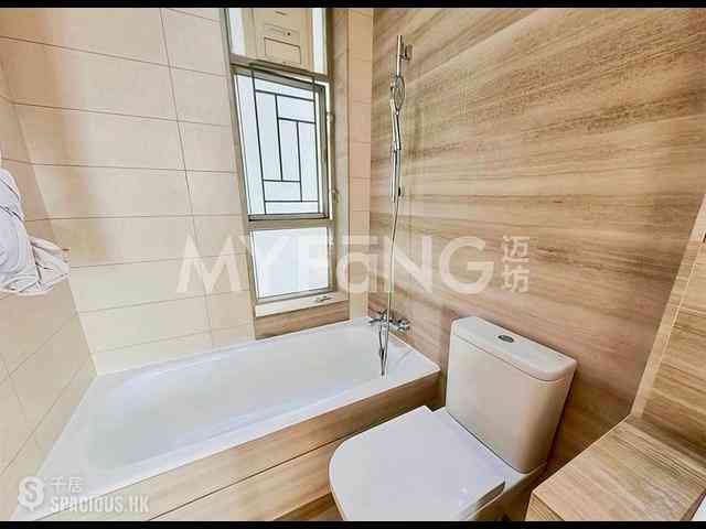 Sai Ying Pun - Island Crest 11
