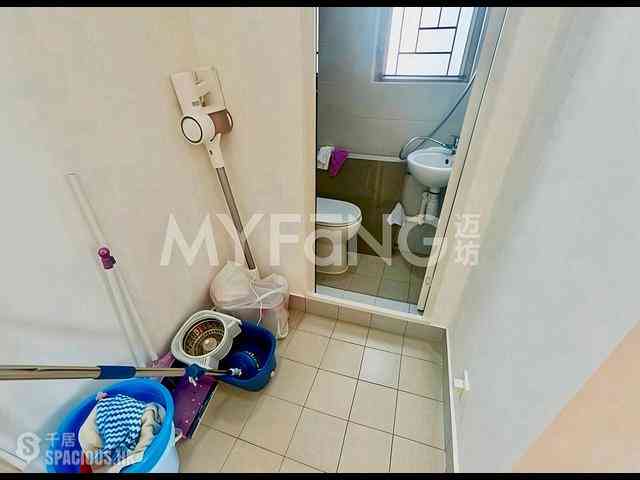 Sai Ying Pun - Island Crest 12
