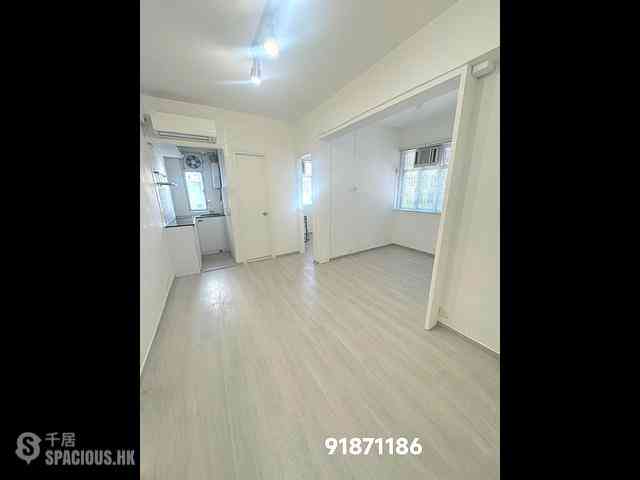 Soho - Ying Pont Building 02