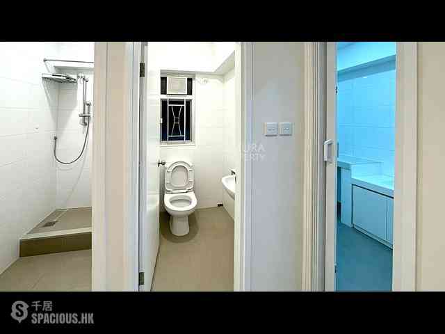 Wan Chai - Kwong Wing House 03