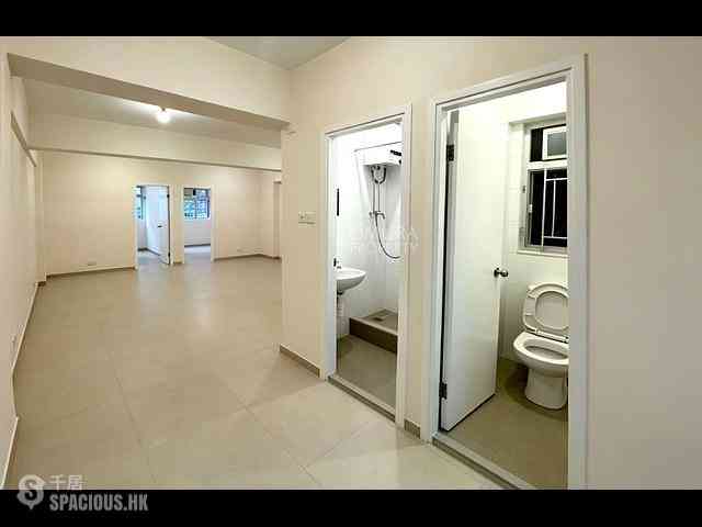 Wan Chai - Kwong Wing House 04