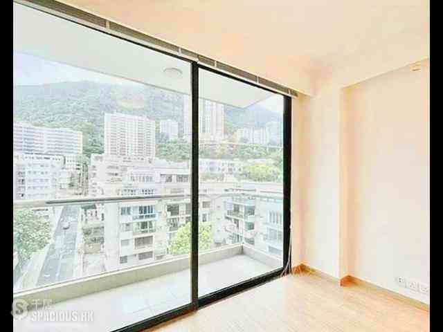 Happy Valley - Holly Court 02