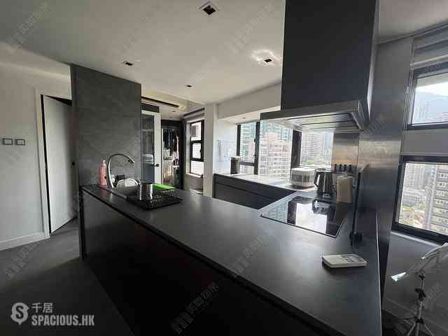 Mid Levels Central - Birchwood Place 05