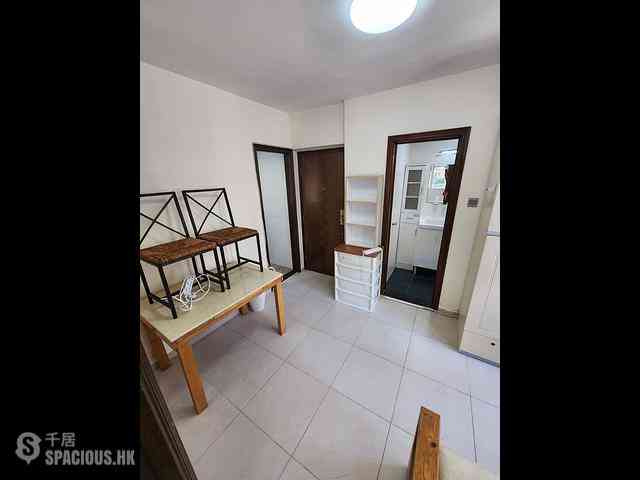 Sai Ying Pun - Wing Cheung Building 04