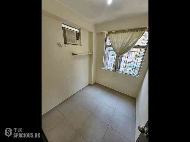 Sai Ying Pun - Wing Cheung Building 07