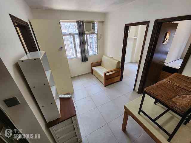 Sai Ying Pun - Wing Cheung Building 01