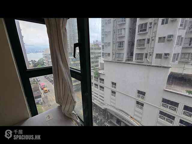 Kennedy Town - La Maison Du Nord 03