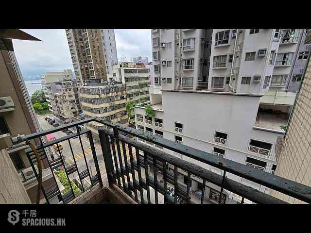 Kennedy Town - La Maison Du Nord 07