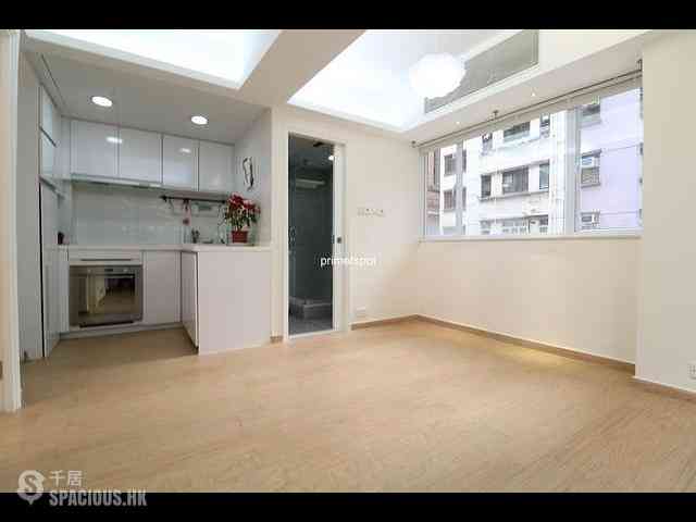 Wan Chai - Man Hee Mansion 02