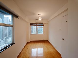 Soho - King Ho Building 06