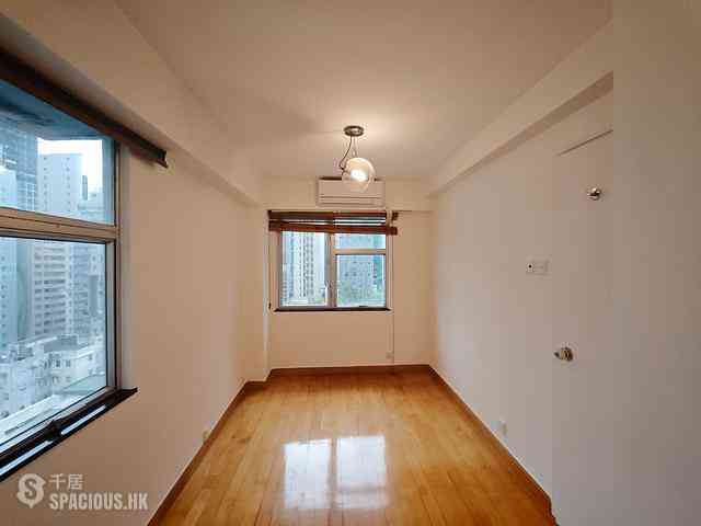 Soho - King Ho Building 06