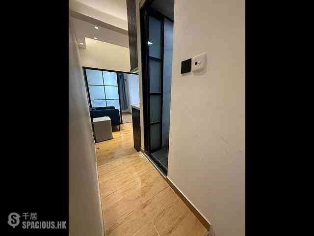 Tsim Sha Tsui - Comfort Building 09