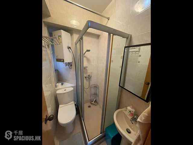 Sai Ying Pun - Koon Wah Building 04