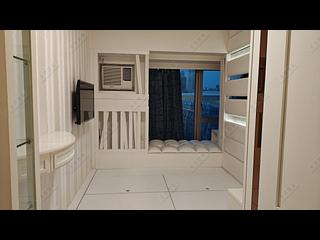 Tai Kok Tsui - Harbour Green Tower 6 09