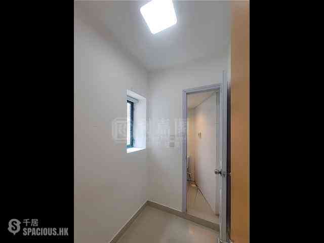 Tai Kok Tsui - The Long Beach Tower 2 06