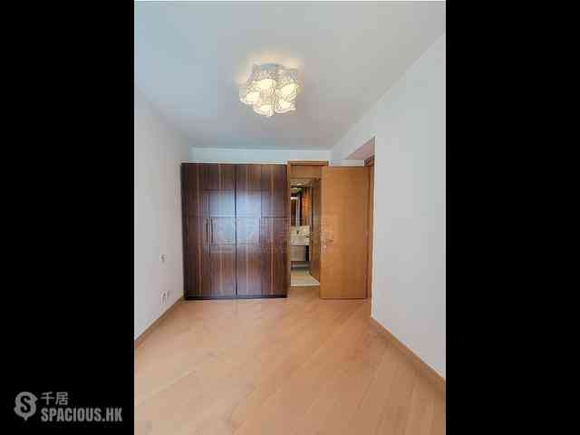 Tai Kok Tsui - The Long Beach Tower 2 10