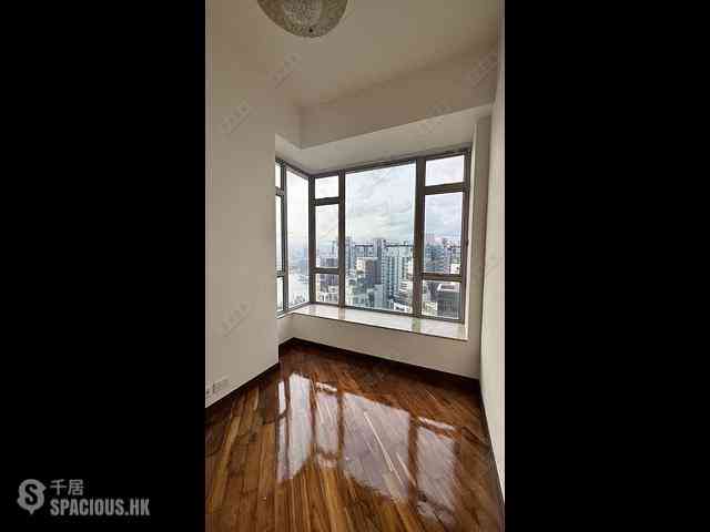 Tai Kok Tsui - One Silversea Tower 6 04
