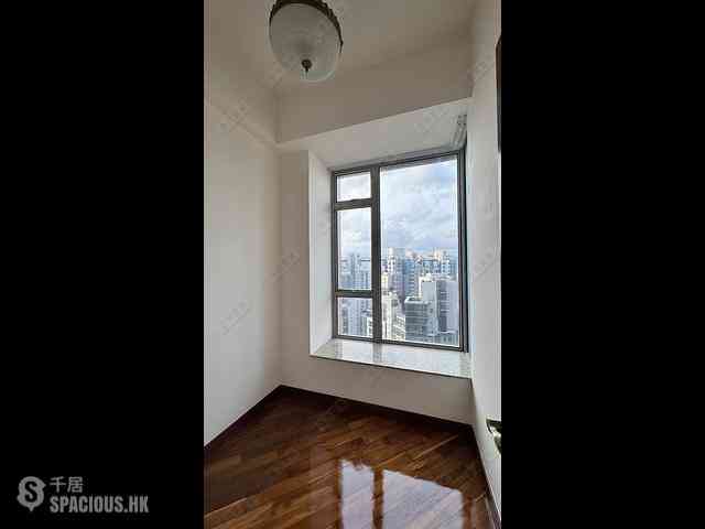 Tai Kok Tsui - One Silversea Tower 6 06