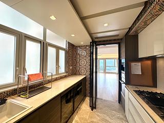 Stanley - Redhill Peninsula Site A (Phase 4) 04