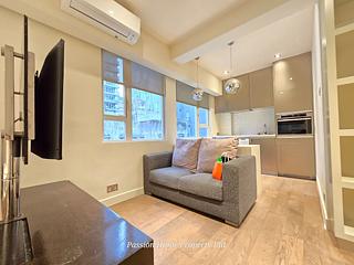 Wan Chai - Shun Ho Building 02