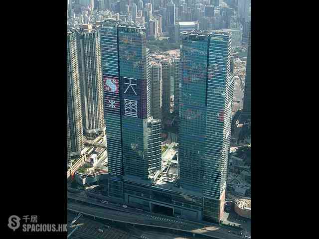 West Kowloon - The Cullinan (Tower 21 Zone 2 Luna Sky) 13