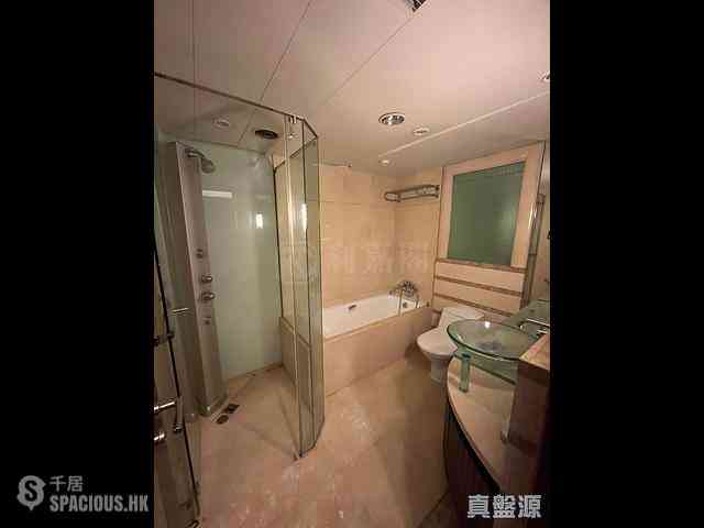 West Kowloon - The Harbourside Block 1 06